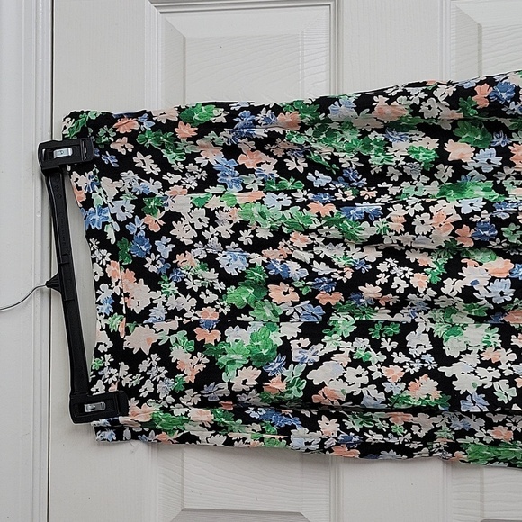 H&M Floral Skirt - Picture 8 of 11